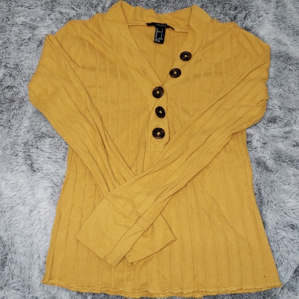 Long sleeve shirt